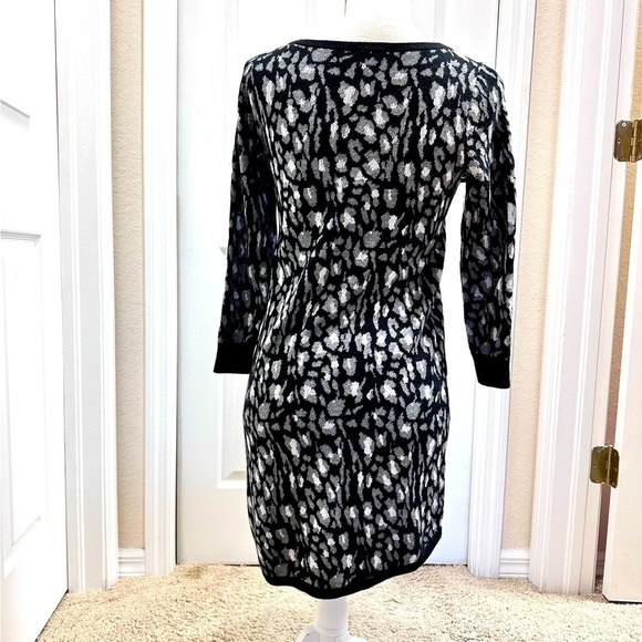 NWOT Express ~ Long Sleeve Animal Print Sweater Dress size XXS - Picture 5 of 7